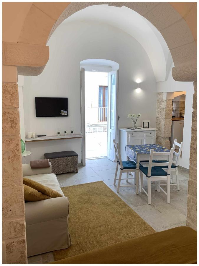 White Stone Flats & Studios Остуни Экстерьер фото